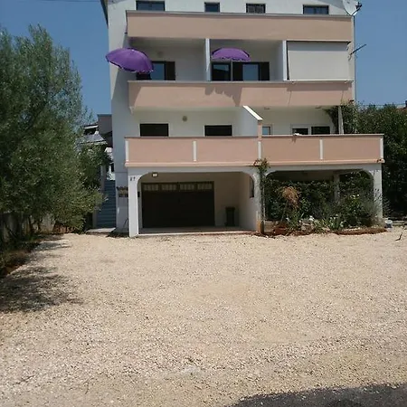 Diklo 13982a Zadar